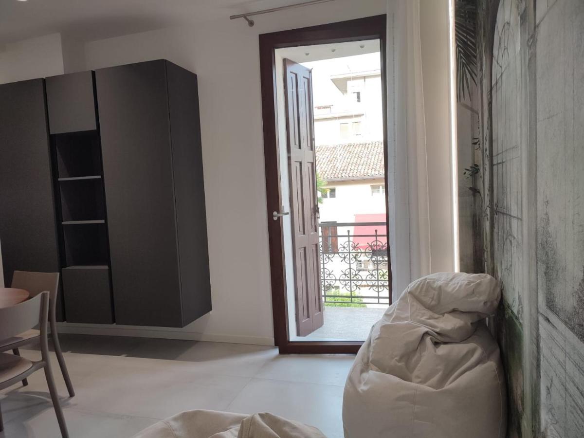 Al Ponte Design Apartment コネリアーノ エクステリア 写真